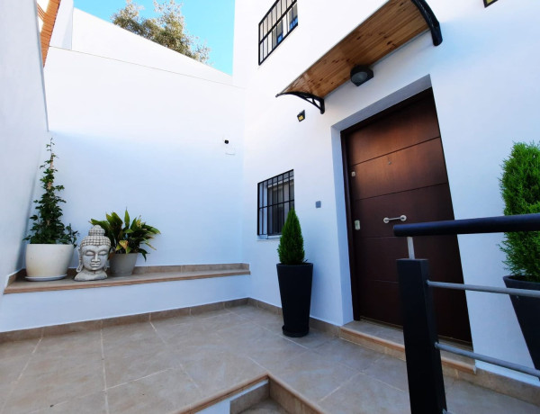 Casa o chalet independiente en venta en calle Lorenzo Valla, 8