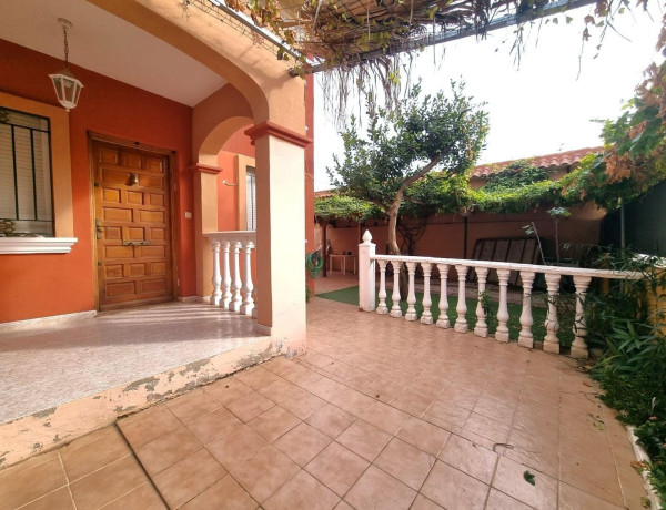 Chalet adosado en venta en La Siesta - El Salado - Torreta