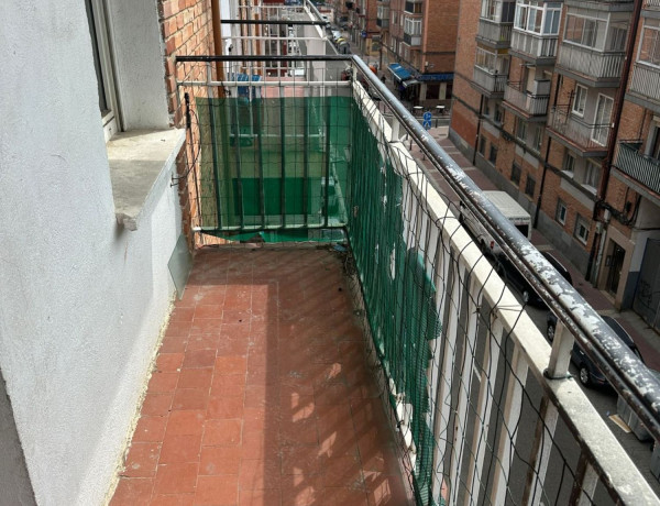 Piso en venta en calle Hornija