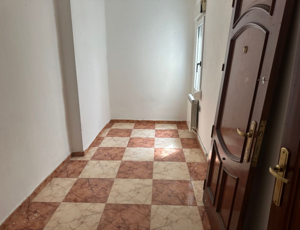 Piso en venta en calle Hornija