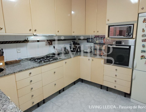 Piso en venta en calle Pintor Morera i Galícia, 25006 Lérida