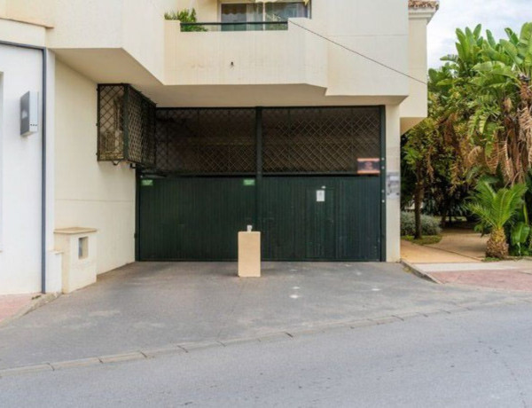 Garaje en venta en Avenida Puerta del Mar