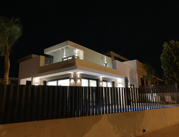 Casa o chalet independiente en venta en Daya Nueva