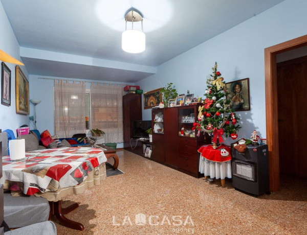 Piso en venta en El Castell-Poble Vell