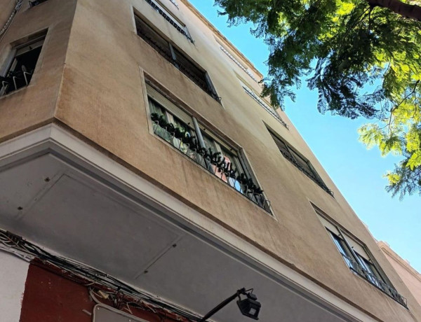 Piso en venta en Raval de Santa Teresa-El Asilo