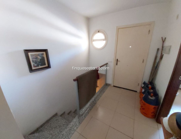 Chalet adosado en venta en ronda pere blasi