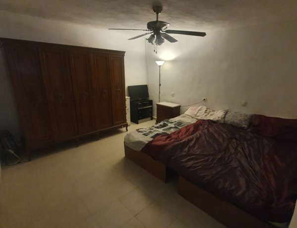 Chalet adosado en venta en calle San Luis