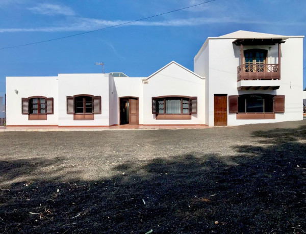 Casa o chalet independiente en venta en calle José Marchena