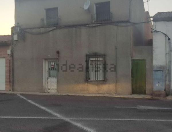 Chalet adosado en venta en calle Cubas