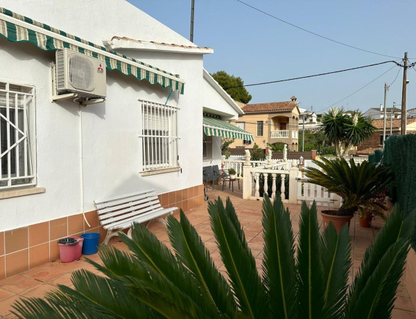 Casa o chalet independiente en venta en Nucli Urbà