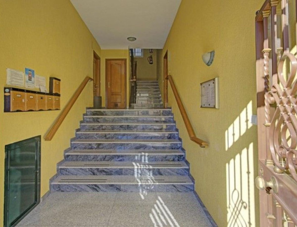 Piso en venta en calle Antonio Machado, 13