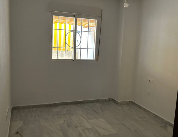 Piso en venta en calle Arroyo Totalán