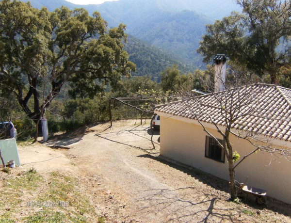 Encantadora Finca Rústica en las Montañas de Jubrique