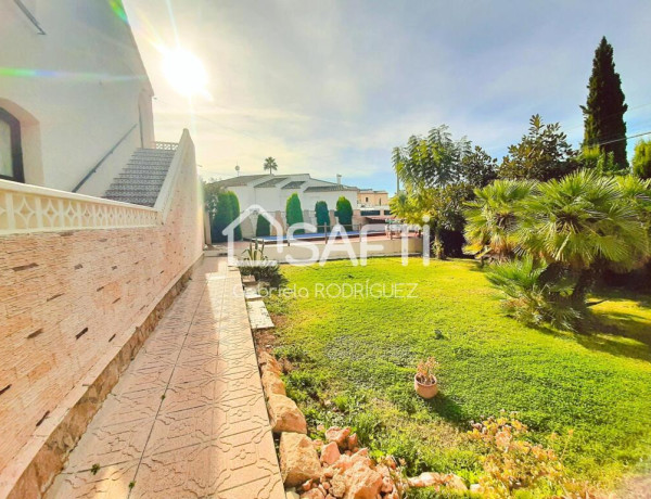 House-Villa For sell in Calpe in Alicante 