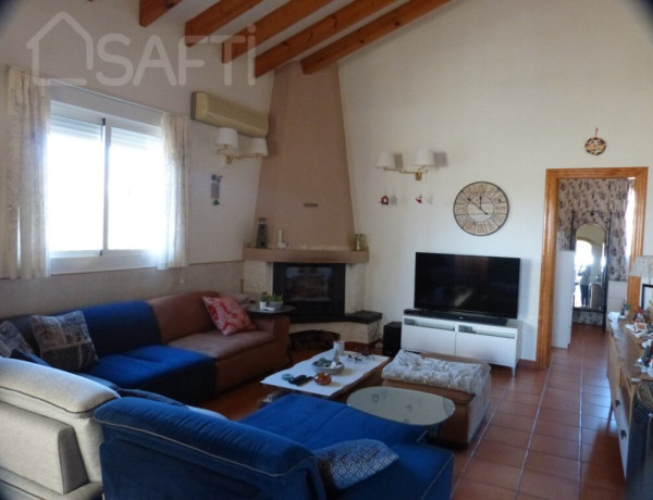 Estupenda casa con 5 dormitorios y piscina privada, Fortuna