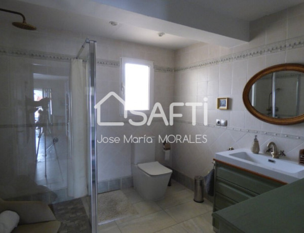 House-Villa For sell in Alfas del Pi in Alicante 