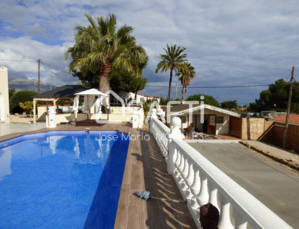 House-Villa For sell in Alfas del Pi in Alicante 