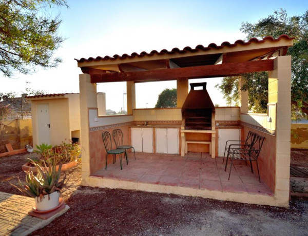 Chalet con vistas panorámicas del litoral Alicantino.