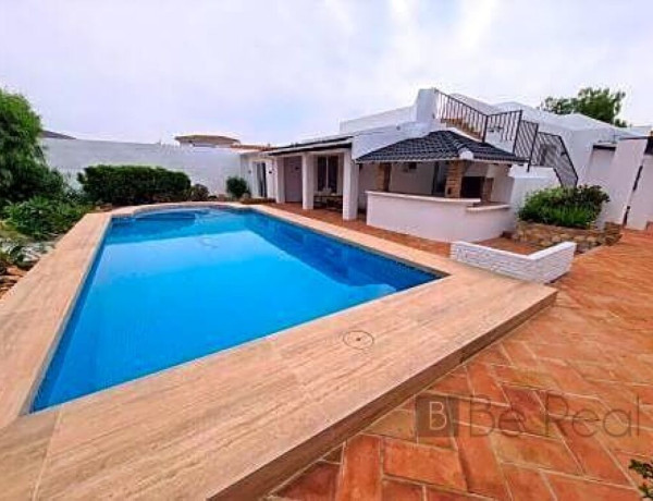 House-Villa For sell in Benalmadena in Málaga 