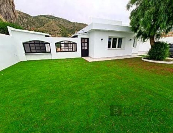 House-Villa For sell in Benalmadena in Málaga 