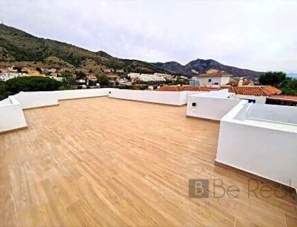 House-Villa For sell in Benalmadena in Málaga 