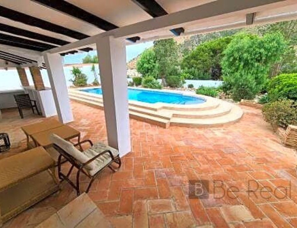 House-Villa For sell in Benalmadena in Málaga 