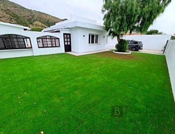 House-Villa For sell in Benalmadena in Málaga 