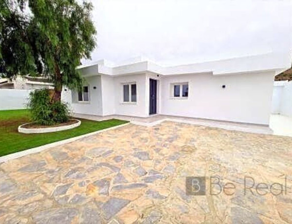 House-Villa For sell in Benalmadena in Málaga 