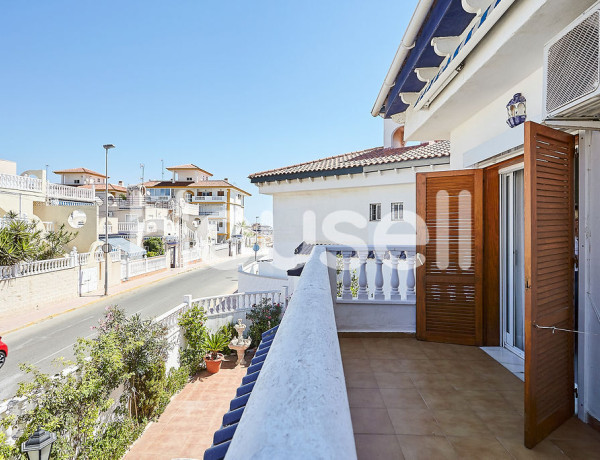 Casa en venta de 180 m² en Calle Morera, 03188 Torrevieja (Alacant)