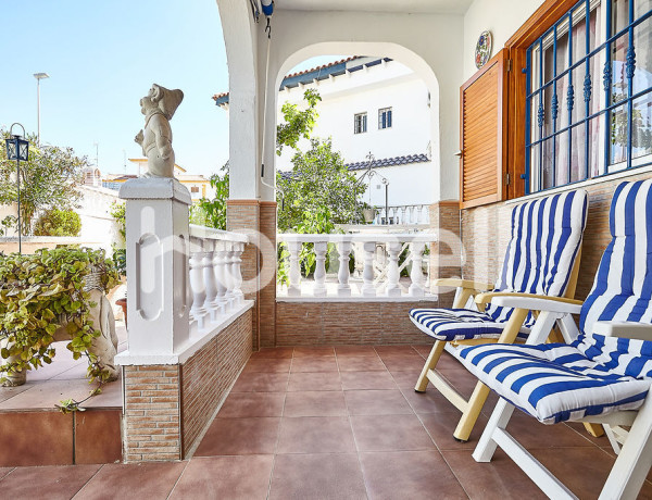 Casa en venta de 180 m² en Calle Morera, 03188 Torrevieja (Alacant)