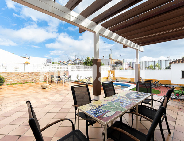 House-Villa For sell in Castilleja De La Cuesta in Sevilla 