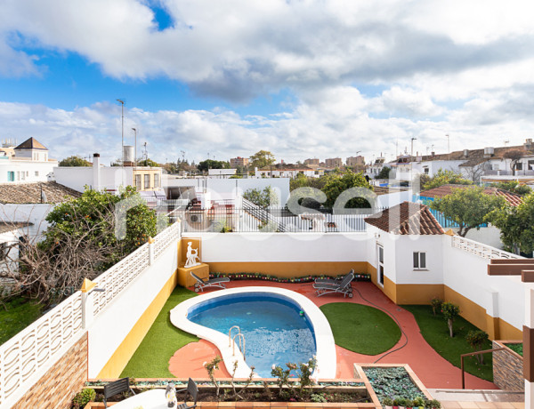 House-Villa For sell in Castilleja De La Cuesta in Sevilla 