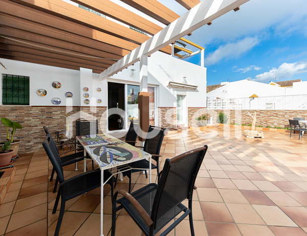 House-Villa For sell in Castilleja De La Cuesta in Sevilla 