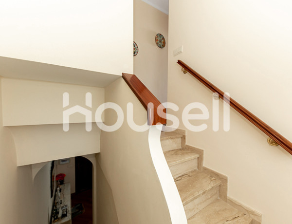 House-Villa For sell in Castilleja De La Cuesta in Sevilla 