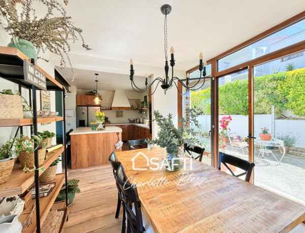 House-Villa For sell in Olivella in Barcelona 