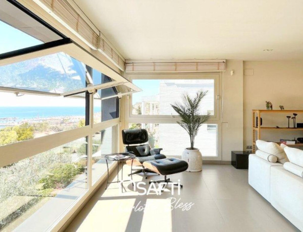 Casa de diseño con espectaculares vistas al Mediterráneo