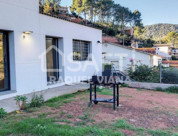 House-Villa For sell in Vallirana in Barcelona 