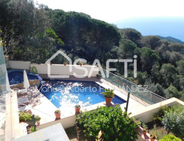 House-Villa For sell in Tossa De Mar in Girona 