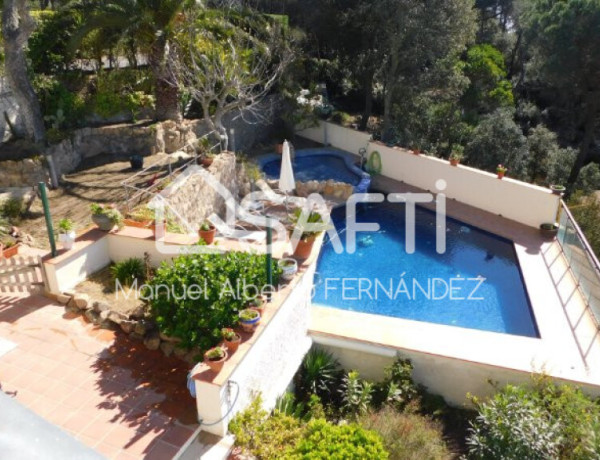 House-Villa For sell in Tossa De Mar in Girona 