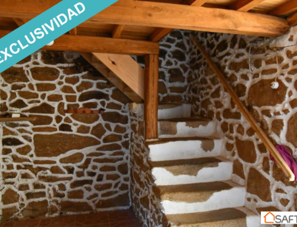 Se vende casa de piedra en uno de los pueblos más bonitos de la Sierra de Gata.