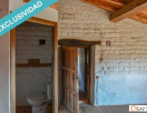 Se vende casa de piedra en uno de los pueblos más bonitos de la Sierra de Gata.