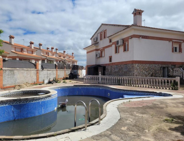 OPORTUNIDAD CHALET EN LAS VENTAS DE RETAMOSA