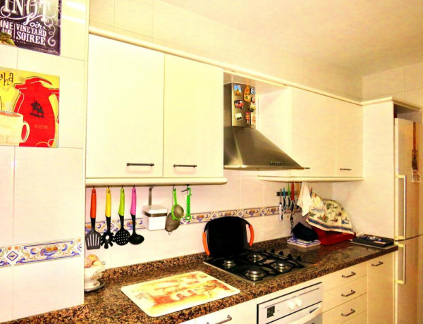 Apartment For sell in Benalmadena in Málaga 