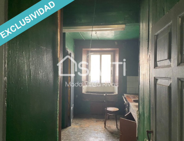 SE VENDE ESPECTACULAR CASA EN EL CENTRO DE LALÍN.