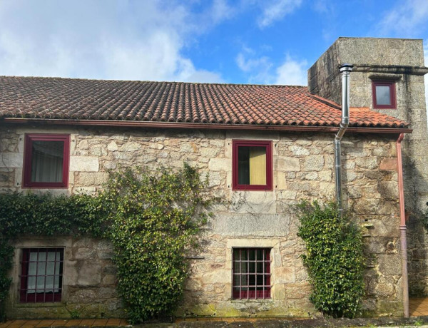 SE VENDE CASONA GALLEGA RESTAURADA CON PISCINA, INCREIBLE ENTORNO A POCOS KILOMETROS DE SANTIAGO DE COMPOSTELA