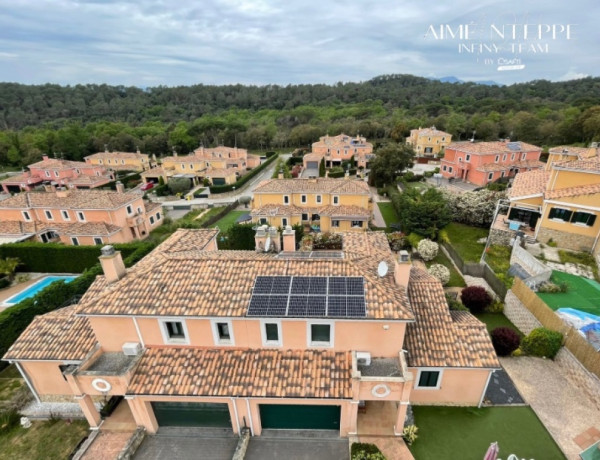 EXCLUSIVA CASA TOTALMENTE AMUEBLADA GOLF GIRONA - EFICIENCIA ENERGETICA