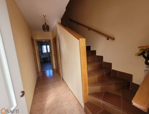 OPORTUNIDAD!!!!! VENTA DE CHALET ADOSADO EN PALAZUELOS DE ERESMA (CERCA DE SEGOVIA).