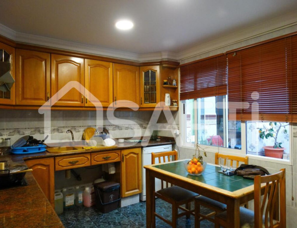 Terraced house For sell in Llombai in Valencia 