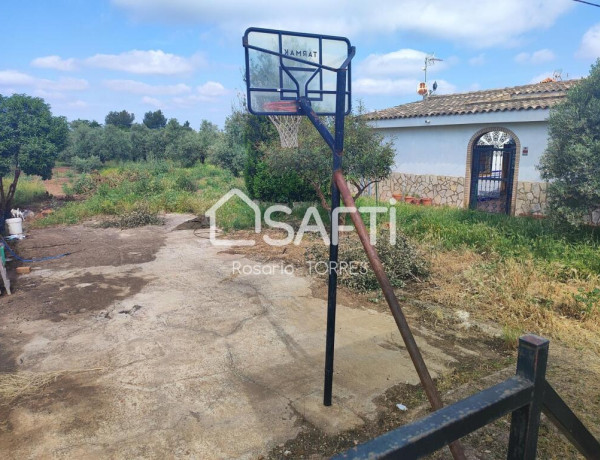 Casa en venta en Los Algarbes.