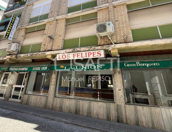 ¡¡ Local comercial DE 144 M2 en pleno CENTRO !!